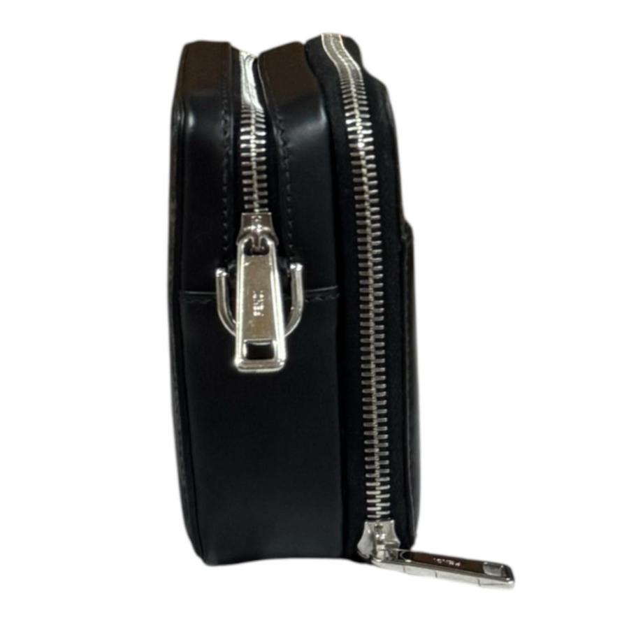 FENDI（フェンディ） スクエアFF カメラケース ショルダーバッグ