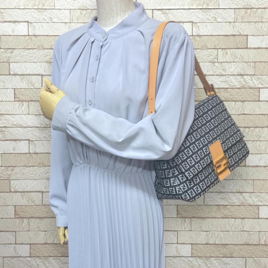 FENDI（フェンディ） マンマバケット ズッキーノ ショルダーバッグ
