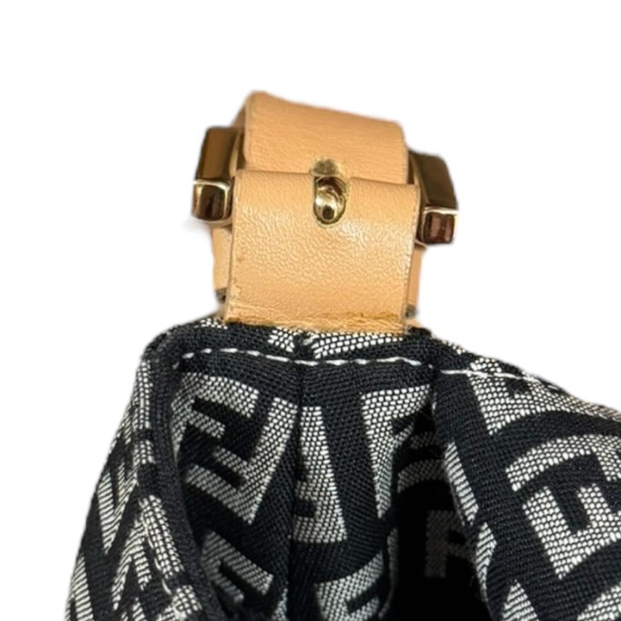 FENDI（フェンディ） マンマバケット ズッキーノ ショルダーバッグ