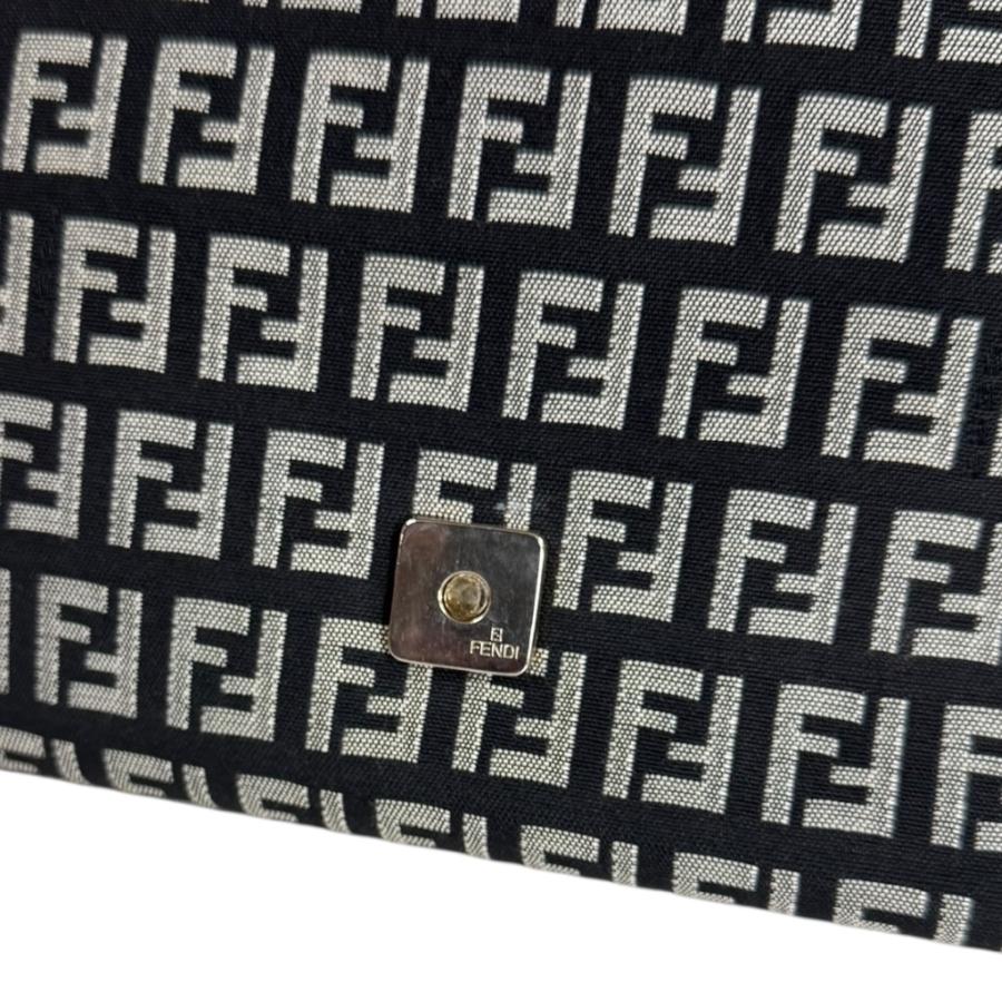 FENDI（フェンディ） マンマバケット ズッキーノ ショルダーバッグ