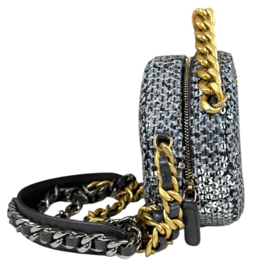 シャネル シャネル19 ショルダーバッグ スパンコール シルバー レディース CHANEL  中古 CHANEL（シャネル） シャネル19 ショルダーバッグ スパンコール