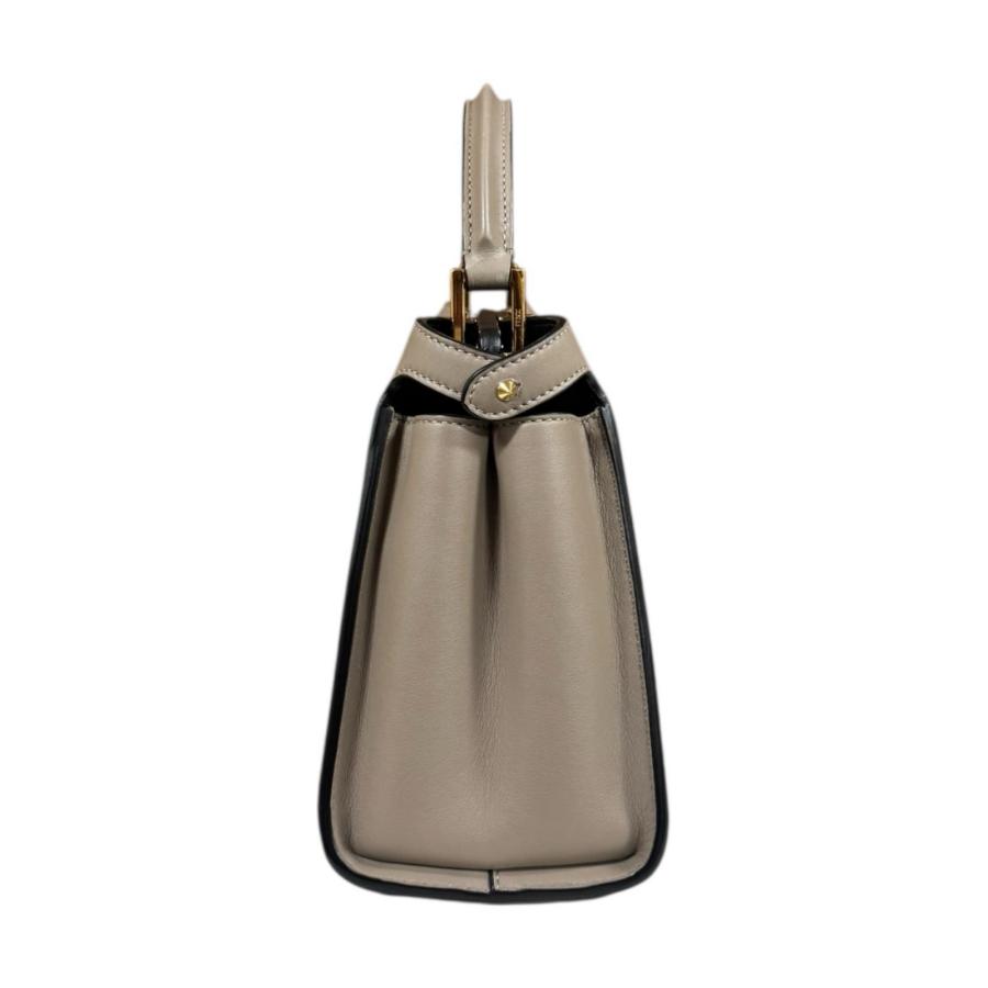 FENDI（フェンディ） ピーカブー ピーカブー アイコニック エッセン