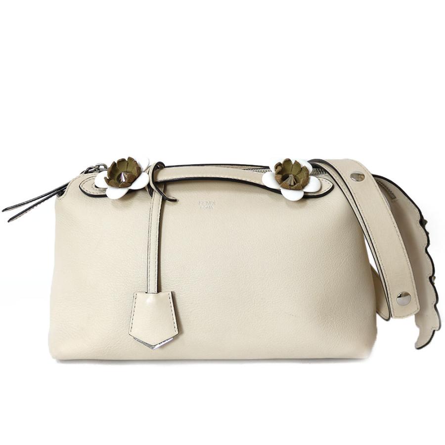 Fendi ベージュショルダーバッグ　小型 FENDI （新品・未使用品）フェンディ タッチ ショルダーバッグ