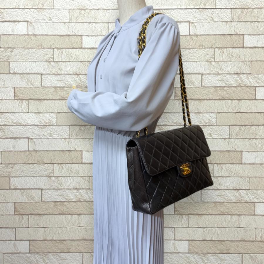 CHANEL（シャネル） デカマトラッセ30 ショルダーバッグ ラムスキン