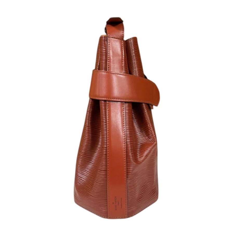 LOUIS VUITTON（ルイ・ヴィトン） サックデポール エピ ショルダー