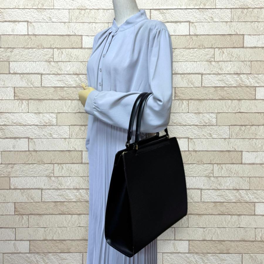 LOUIS VUITTON（ルイ・ヴィトン） フィガリMM エピ ハンドバッグ