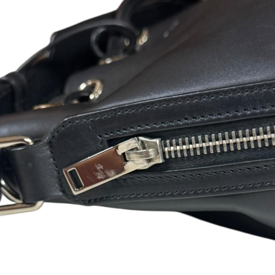 サンローラン スタッズ エマニュエルバケット ショルダーバッグ レザー