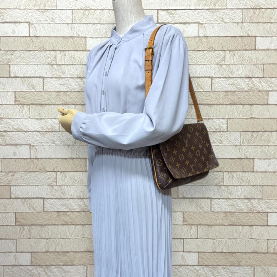 LOUIS VUITTON（ルイ・ヴィトン） ミュゼットタンゴ ショート