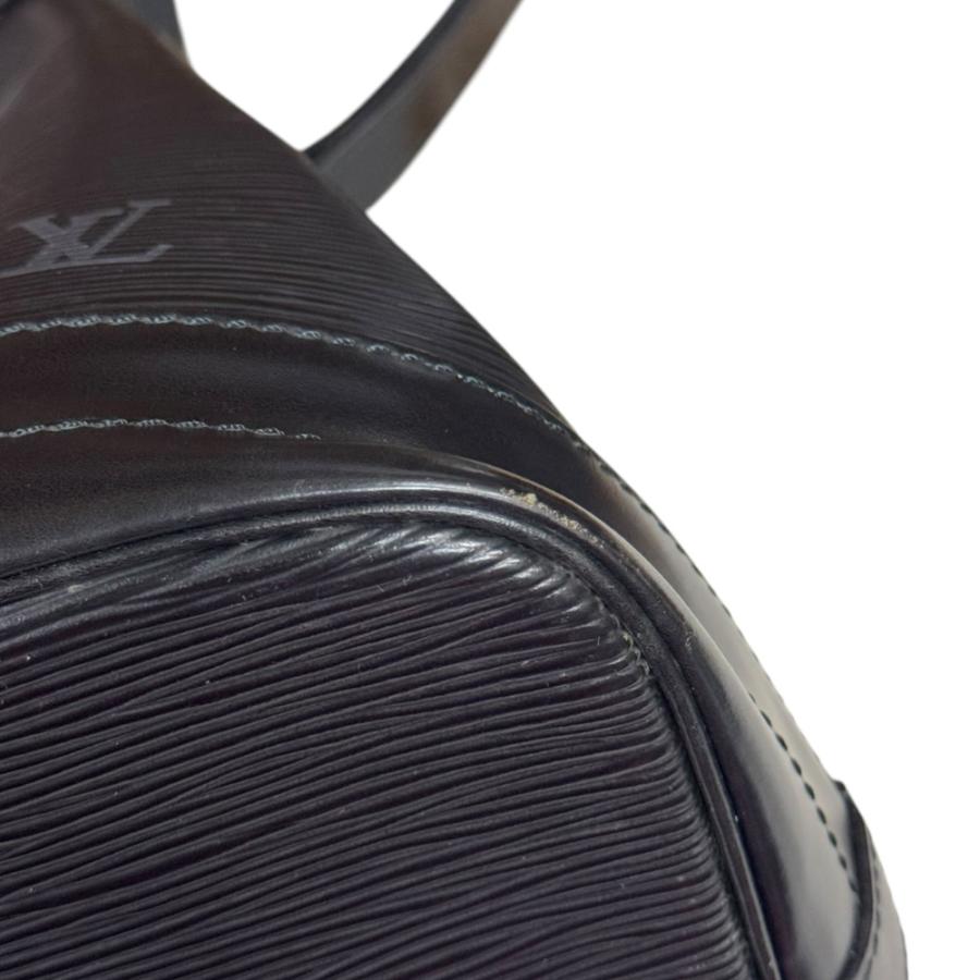 LOUIS VUITTON（ルイ・ヴィトン） ノエ エピ ショルダーバッグ