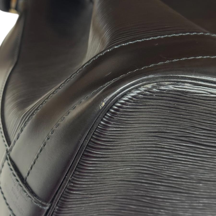 LOUIS VUITTON（ルイ・ヴィトン） ノエ エピ ショルダーバッグ