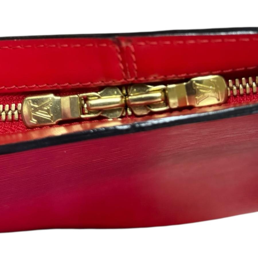 LOUIS VUITTON（ルイ・ヴィトン） リュサック エピ ショルダーバッグ