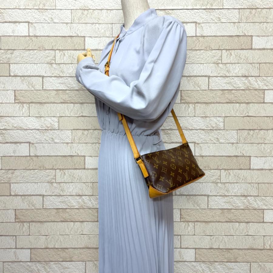 LOUIS VUITTON（ルイ・ヴィトン） トロター モノグラム ショルダー