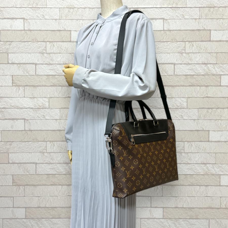 LOUIS VUITTON（ルイ・ヴィトン） ポルトドキュマンジュール