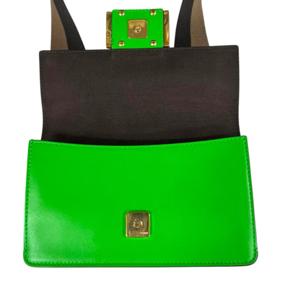 フェンディ フラット バゲット ショルダーバッグ レザー 8BS039 グリーン レディース FENDI  中古 FENDI（フェンディ） フラット バゲット ショルダーバッグ レザー