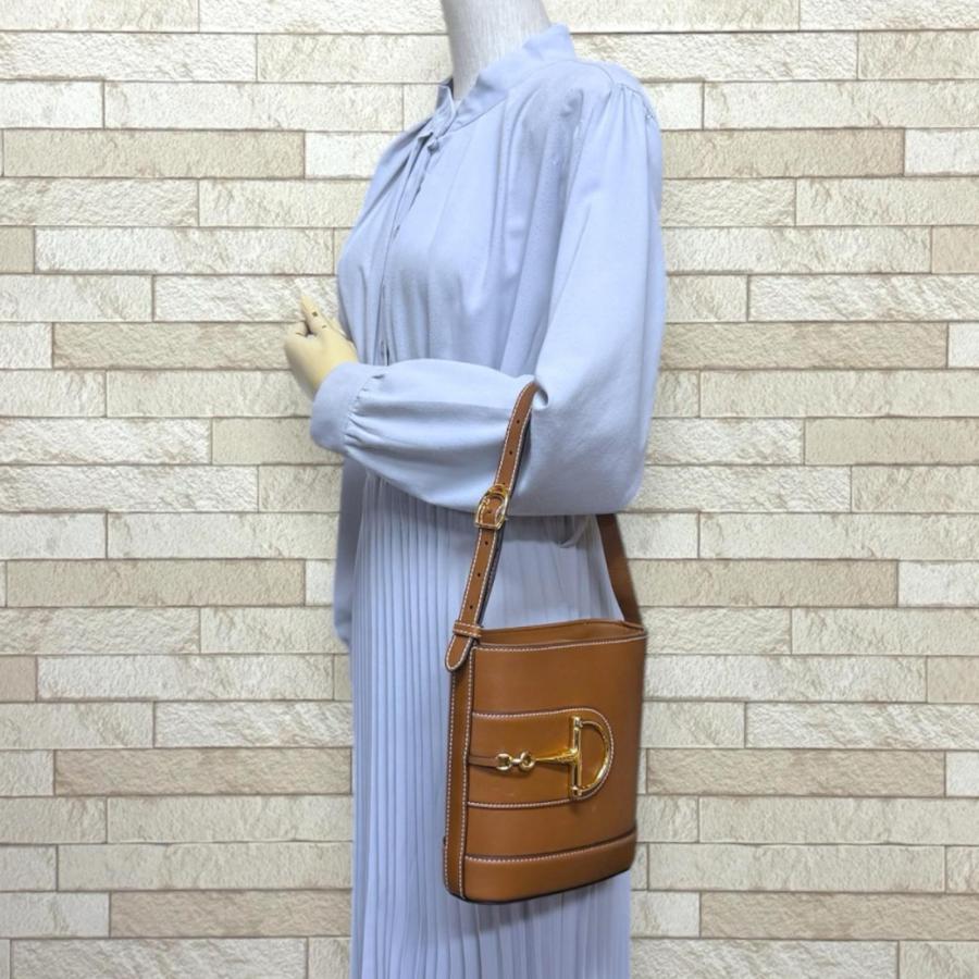 GUCCI（グッチ） スモール バケットバッグ グッチ73 ハンドバッグ