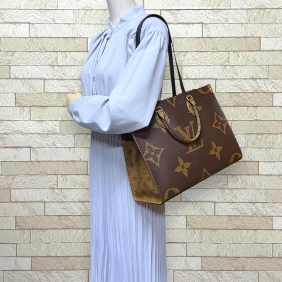 LOUIS VUITTON モノグラム ジャイアント リバース オンザゴーMM LOUIS VUITTON（ルイ・ヴィトン） オンザゴーMM モノグラム