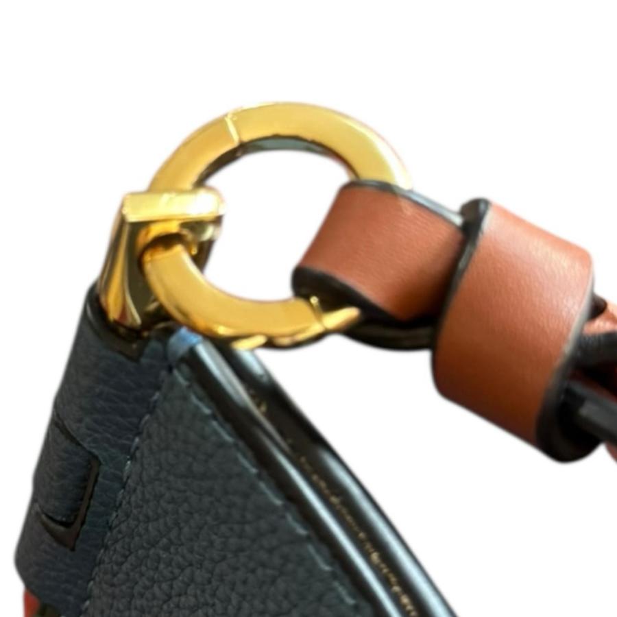LOEWE（ロエベ） ゲート バケットバッグ ショルダーバッグ レザー