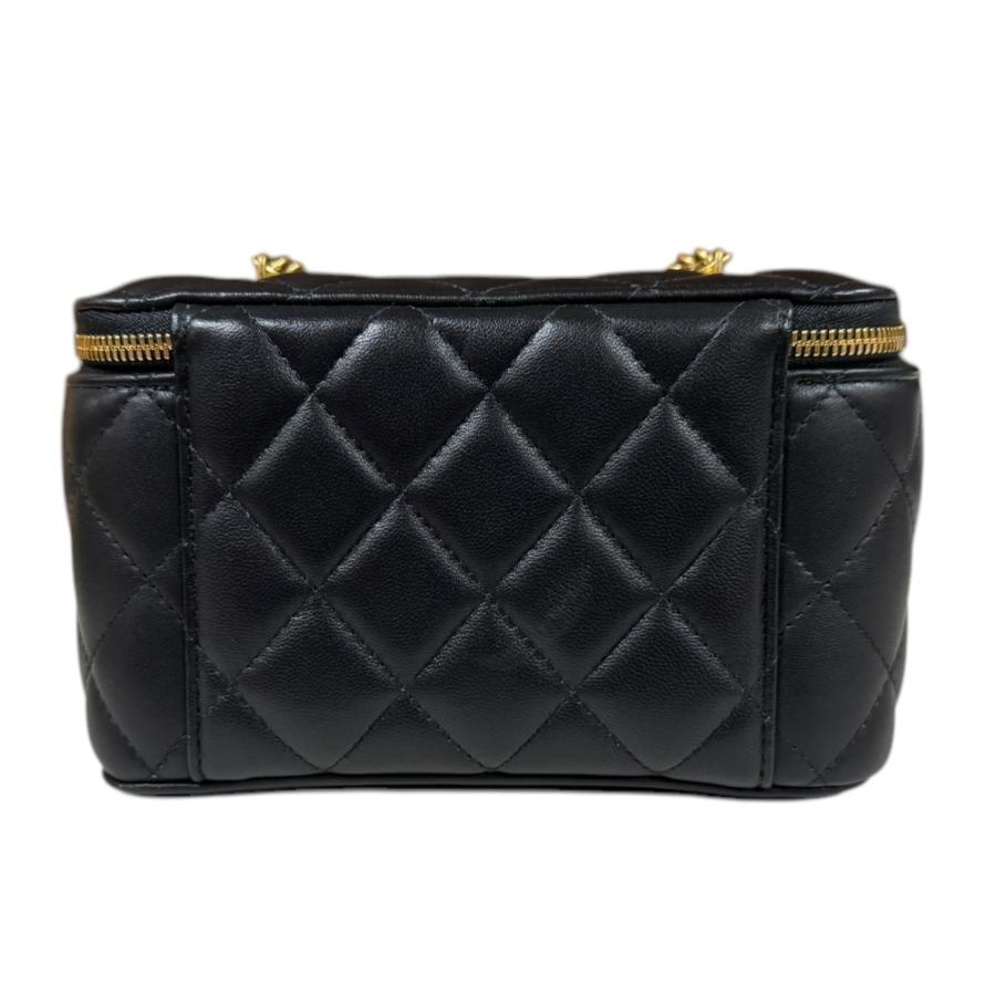 CHANEL（シャネル） バニティケース ショルダーバッグ ラムスキン