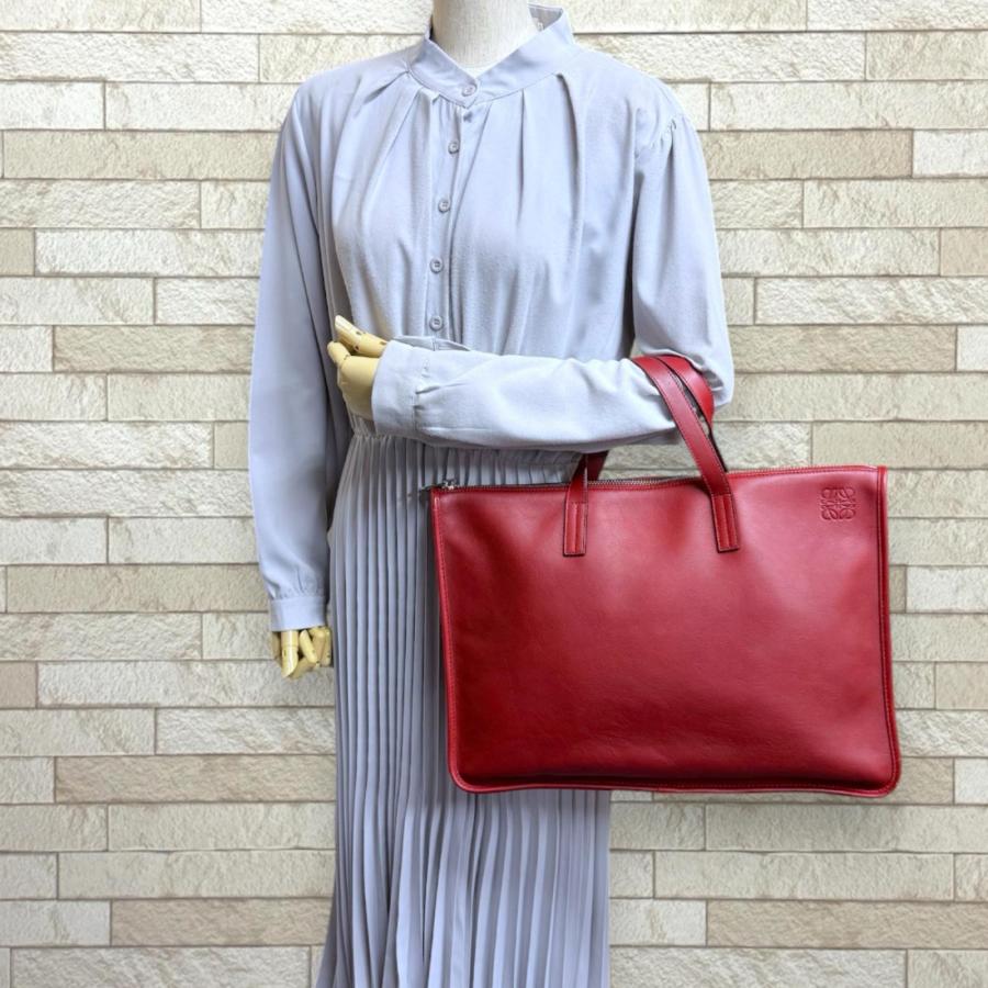 LOEWE（ロエベ） ニュートレド ブリーフケース ハンドバッグ レザー