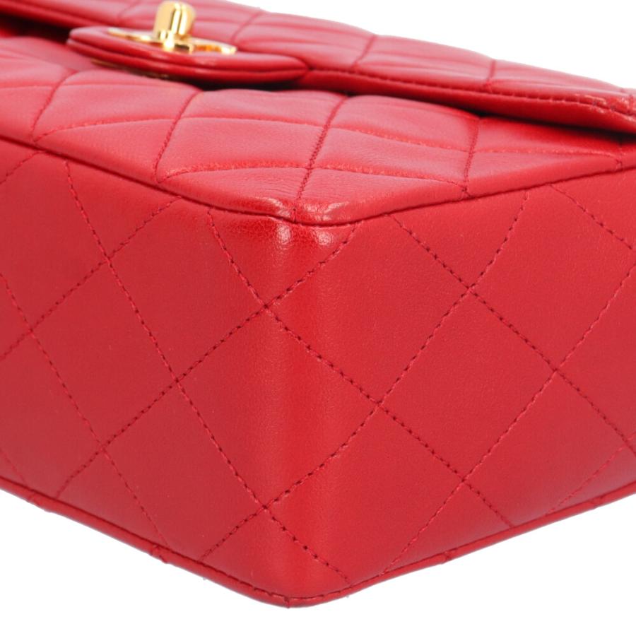 CHANEL（シャネル） マトラッセ ショルダーバッグ レザー レッド