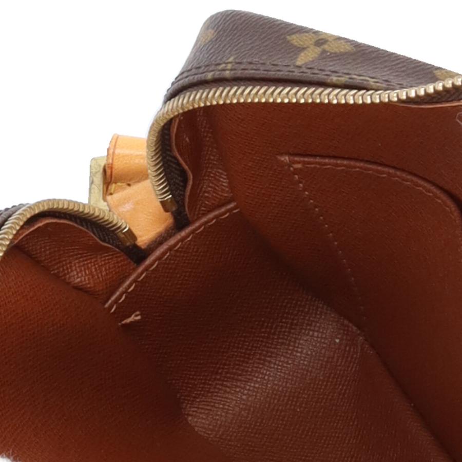 LOUIS VUITTON（ルイ・ヴィトン） ポシェット・シテ モノグラム