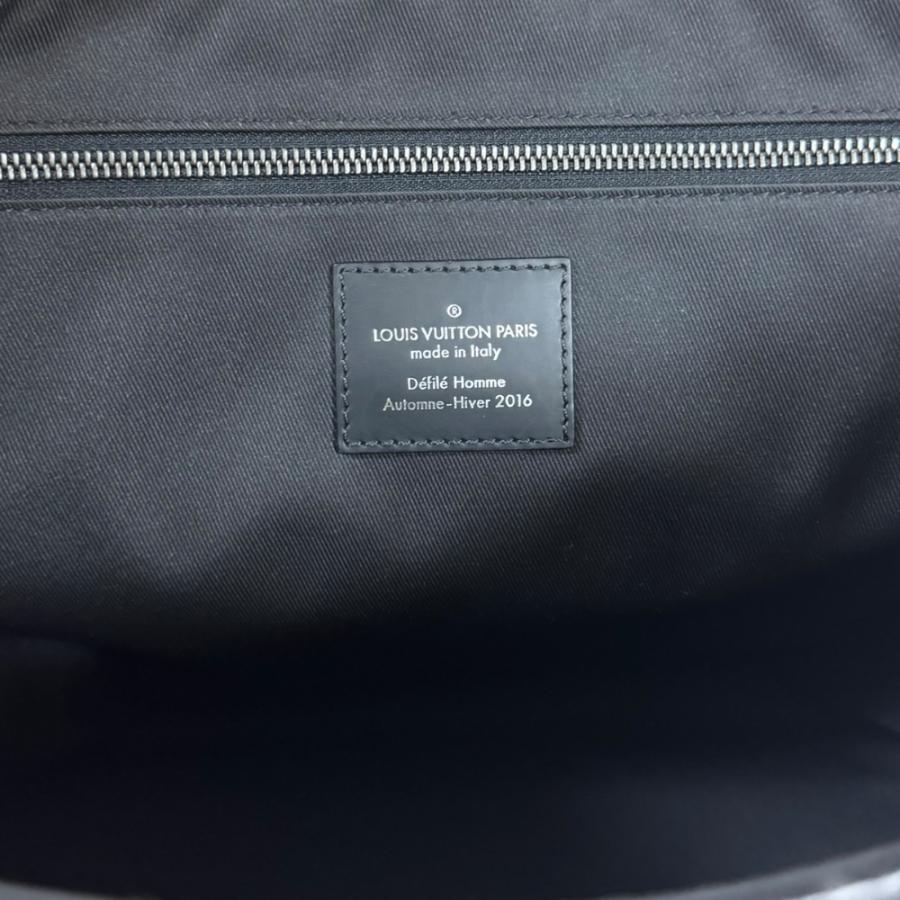LOUIS VUITTON（ルイ・ヴィトン） メッセンジャー ヴォワヤージュMM