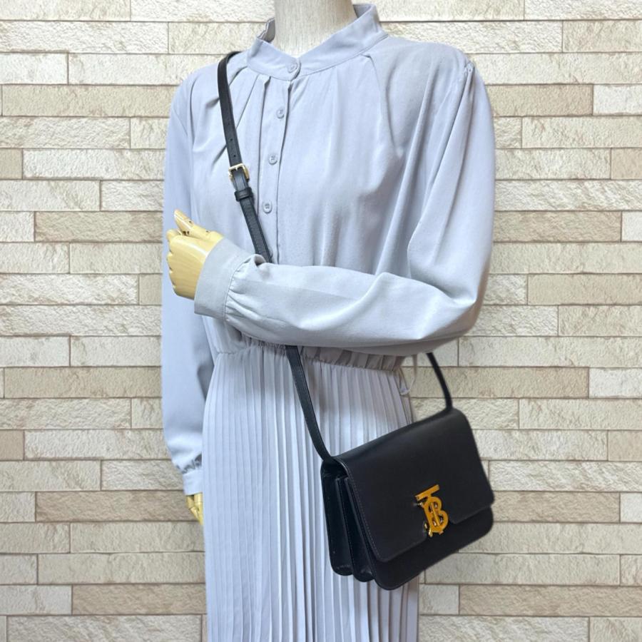 BURBERRY（バーバリー） ショルダーバッグ レザー ブラック レディース