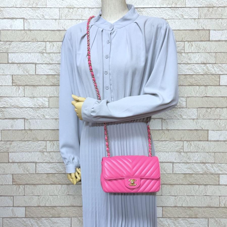 CHANEL シャネル Vステッチ ショルダーバッグ ラムスキン ピンク CHANEL シャネル Vステッチ ショルダーバッグ ラムスキン ピンク