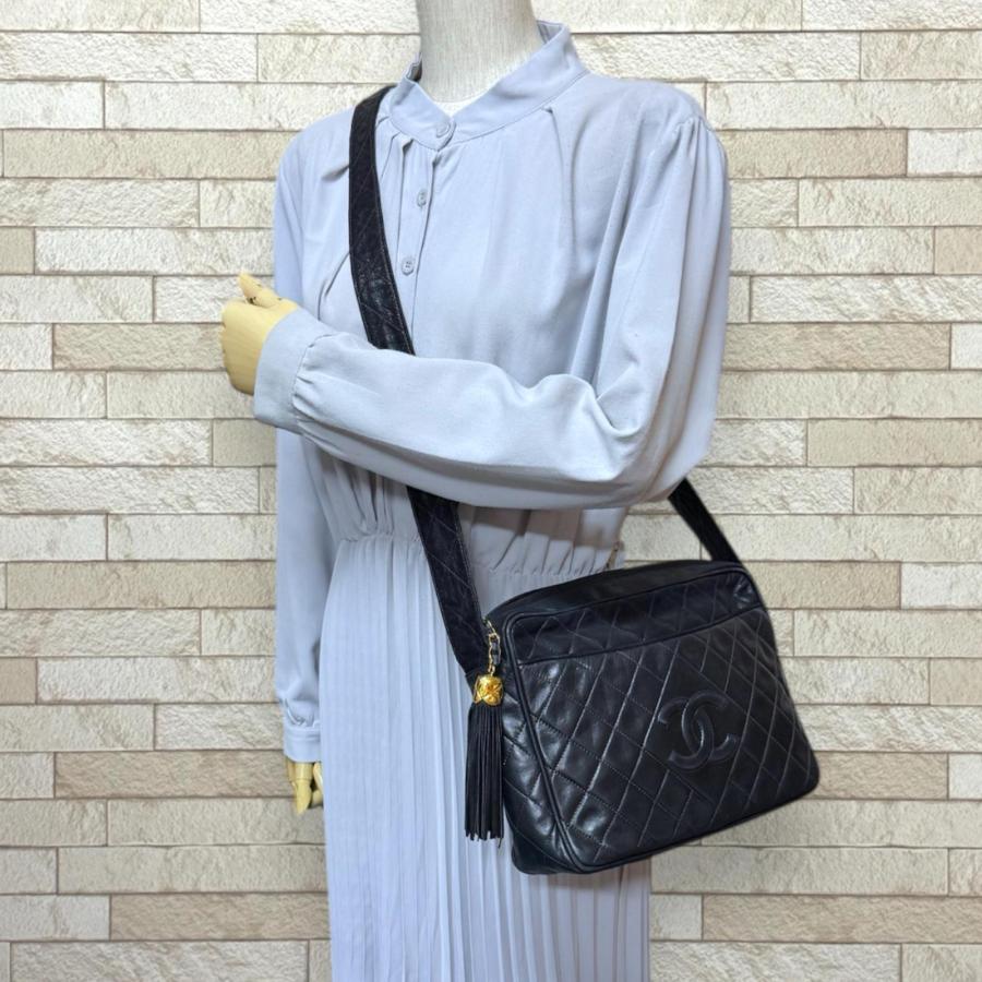 CHANEL（シャネル） マトラッセ ショルダーバッグ ラムスキン ブラック