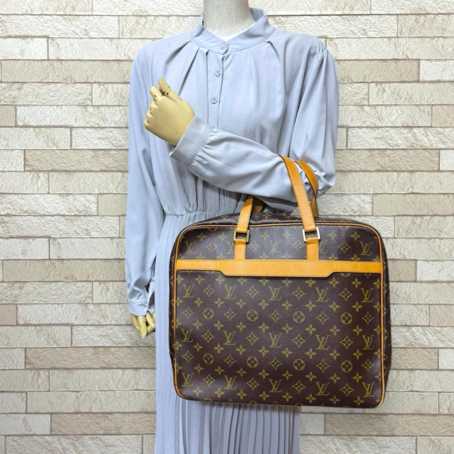 LOUIS VUITTON ルイヴィトン ポルトドキュマン ペガス モノグラム  