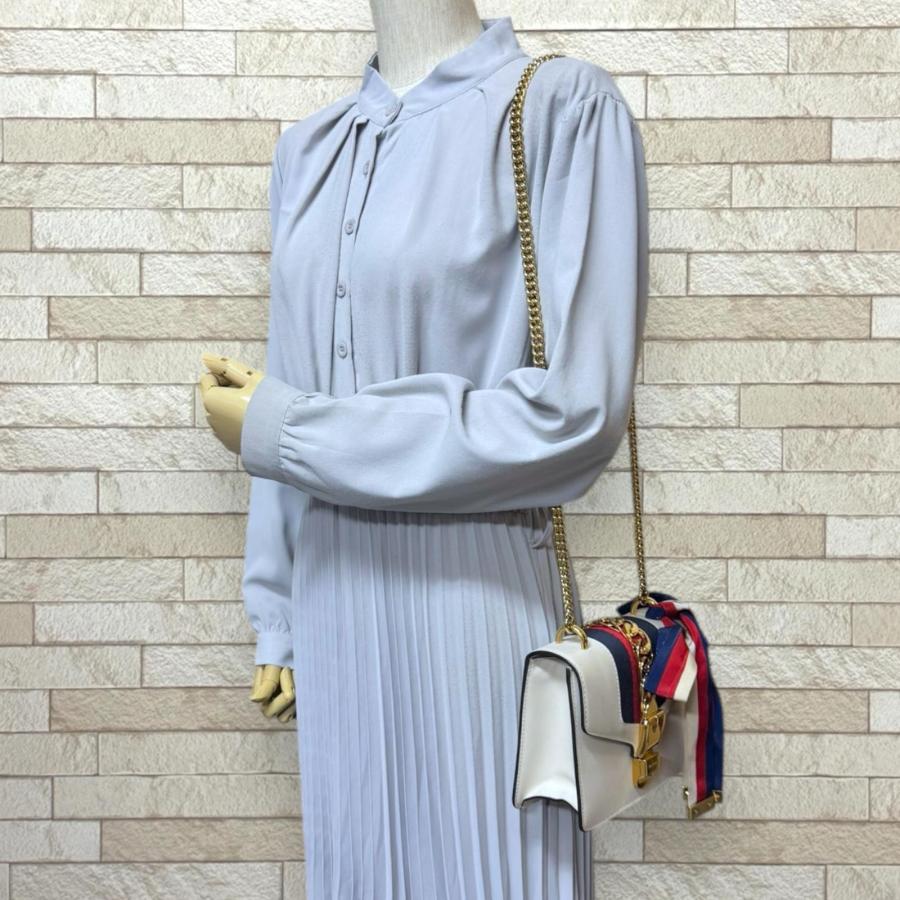GUCCI グッチ シルヴィ ミニ ショルダーバッグ GUCCI（グッチ） シルヴィ ミニ ショルダーバッグ レザー 431666