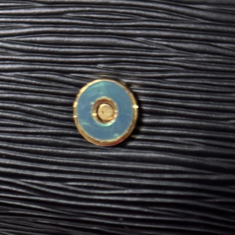 LOUIS VUITTON（ルイ・ヴィトン） ノクターンGM エピ ショルダーバッグ