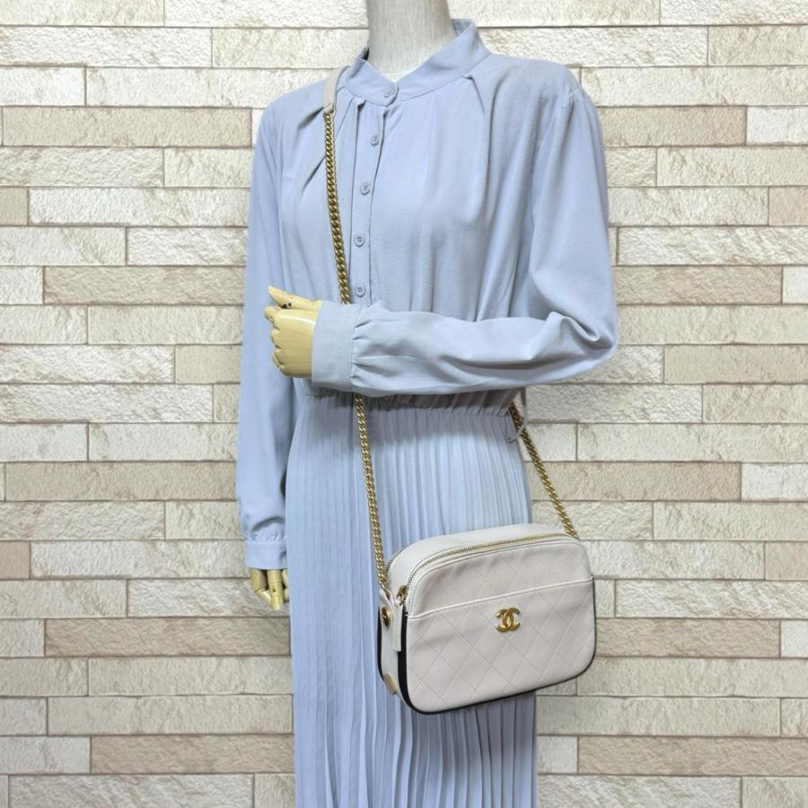 CHANEL（シャネル） マトラッセ ショルダーバッグ レザー ベージュ