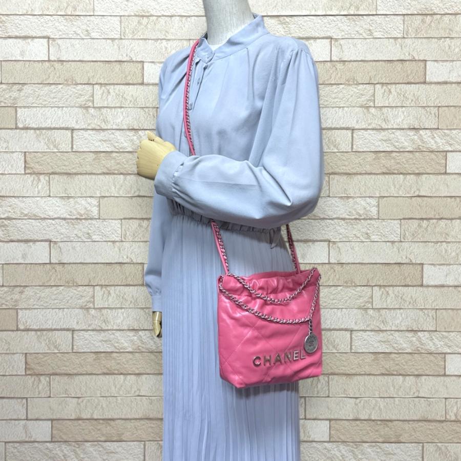 CHANEL（シャネル） ミニハンドバック シャネル22 ショルダーバッグ