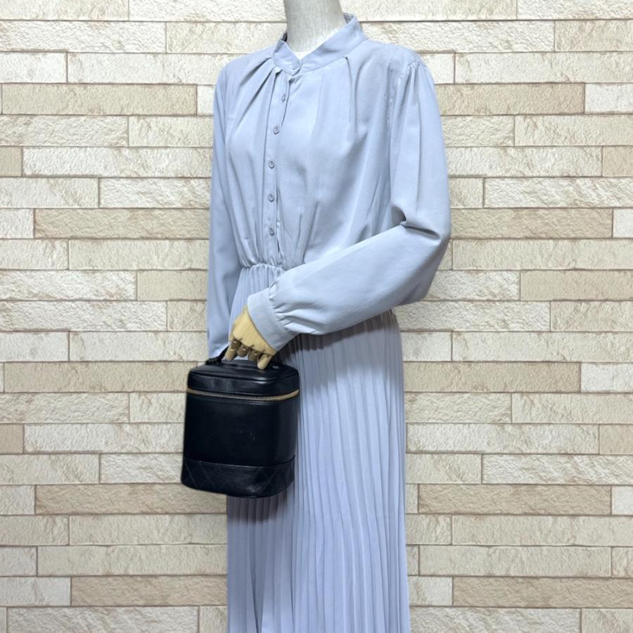 CHANEL（シャネル） ビコローレ縦型バニティ ハンドバッグ ラムスキン