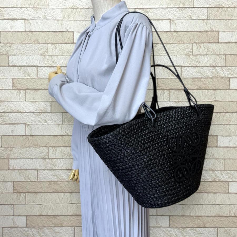 ☆値下げ中☆ LOEWE カゴバッグ 黒 LOEWE（ロエベ） カゴバッグ アナグラム ショルダーバッグ ラフィア