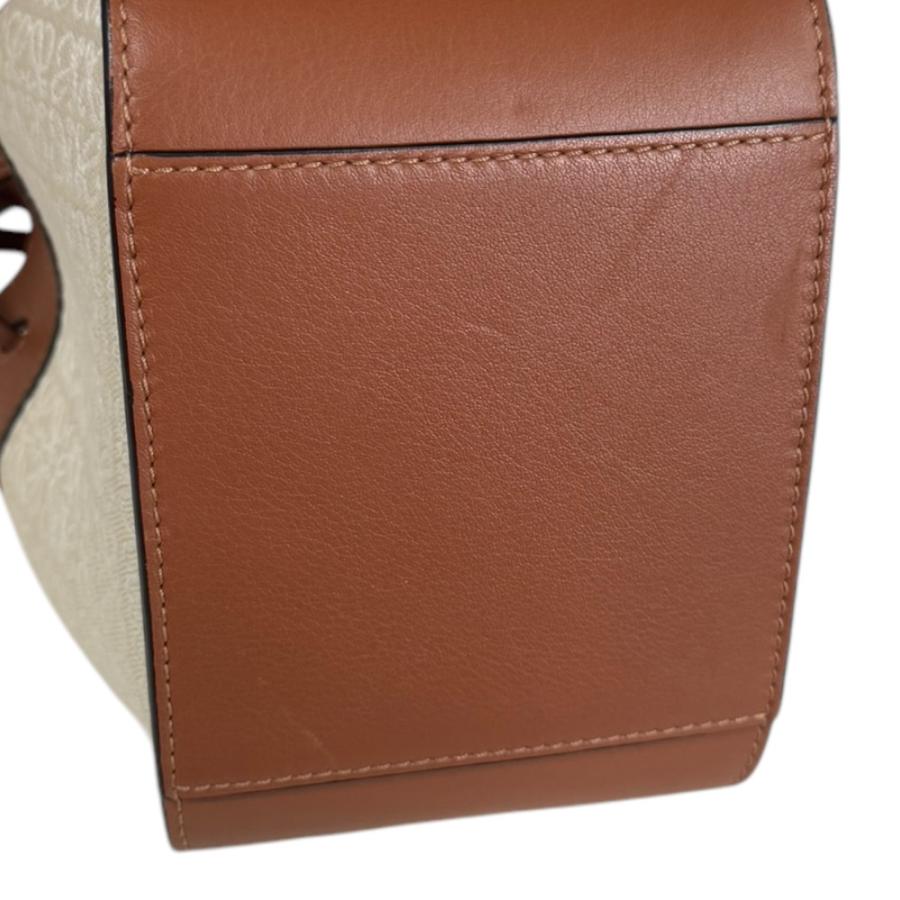 ロエベ ハンモック ドローストリング ミニ ショルダーバッグ レザー A538VO07X11 ブラウン レディース LOEWE 中古の画像