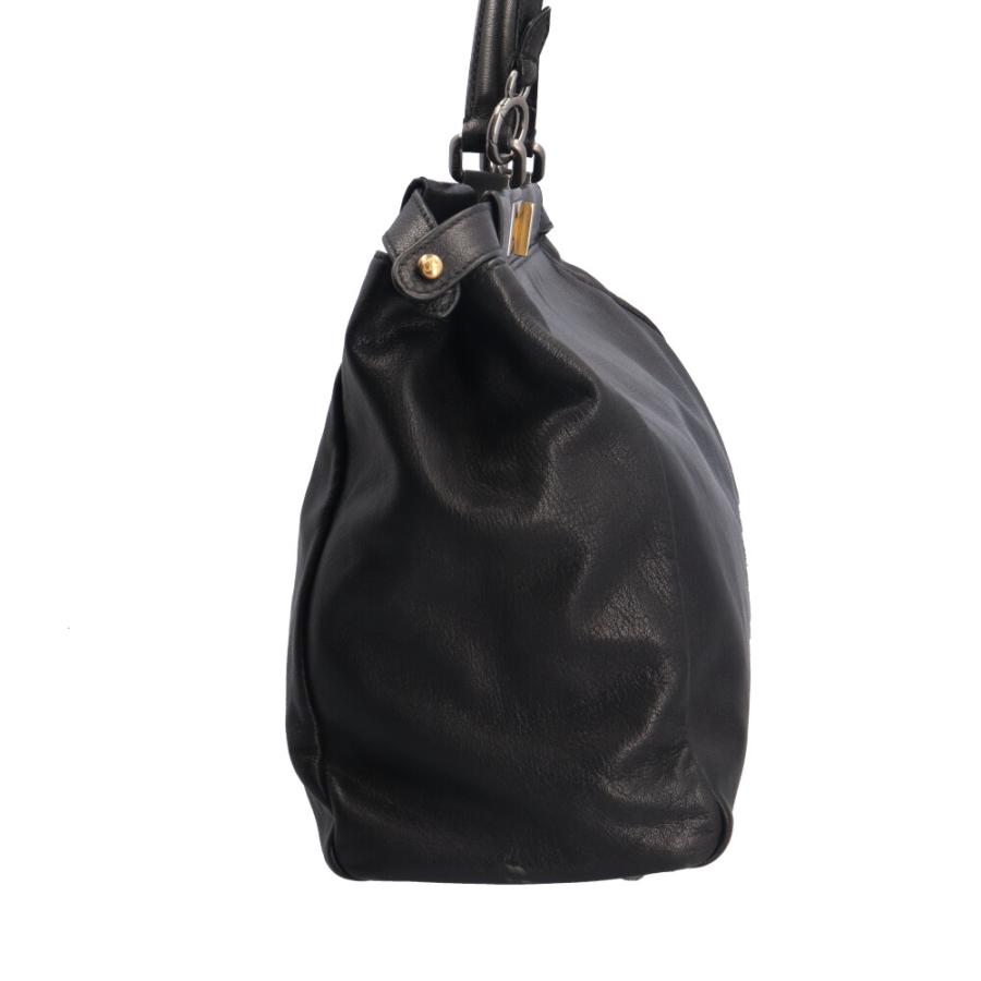 FENDI（フェンディ） ピーカブー ラージ ショルダーバッグ レザー