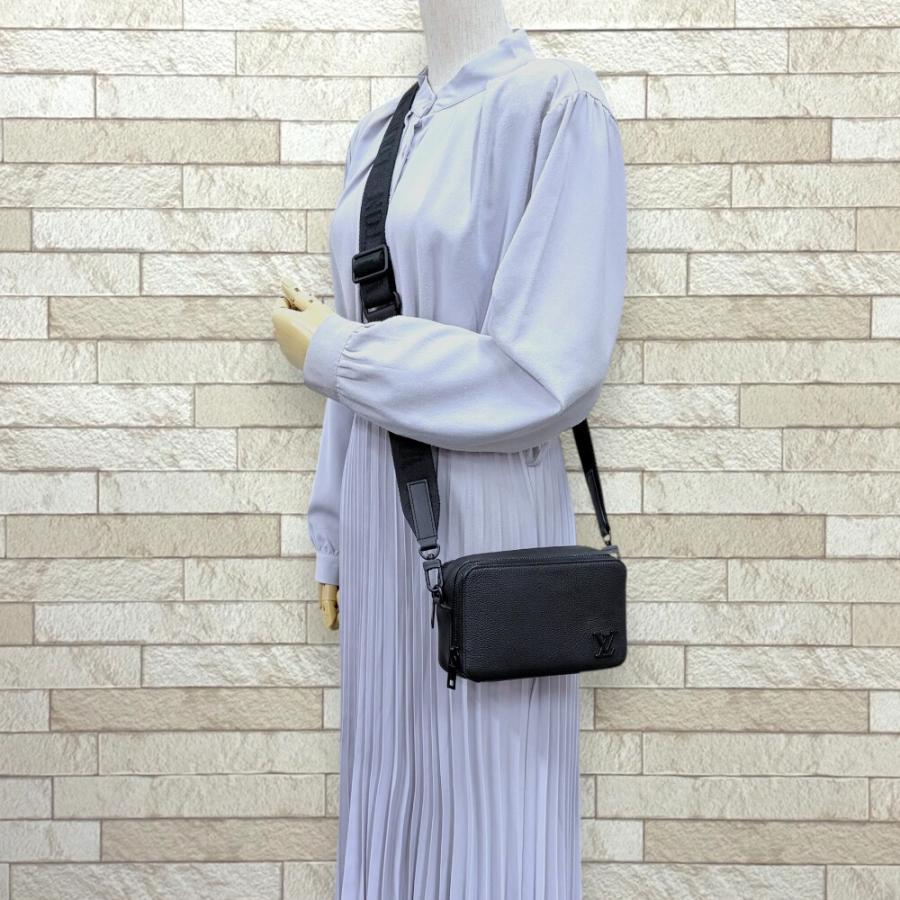 LOUIS VUITTON（ルイ・ヴィトン） アルファウェアラブルウォレット