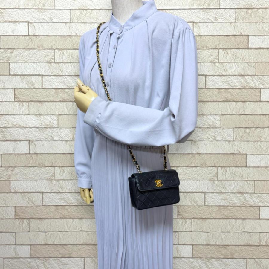 CHANEL（シャネル） ミニマトラッセ ショルダーバッグ ラムスキン