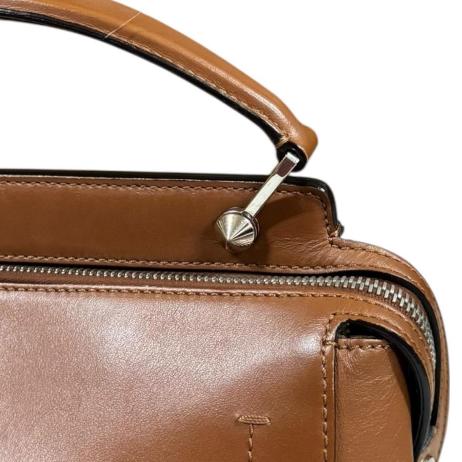 FENDI（フェンディ） ドットコム ショルダーバッグ レザー 8BN293