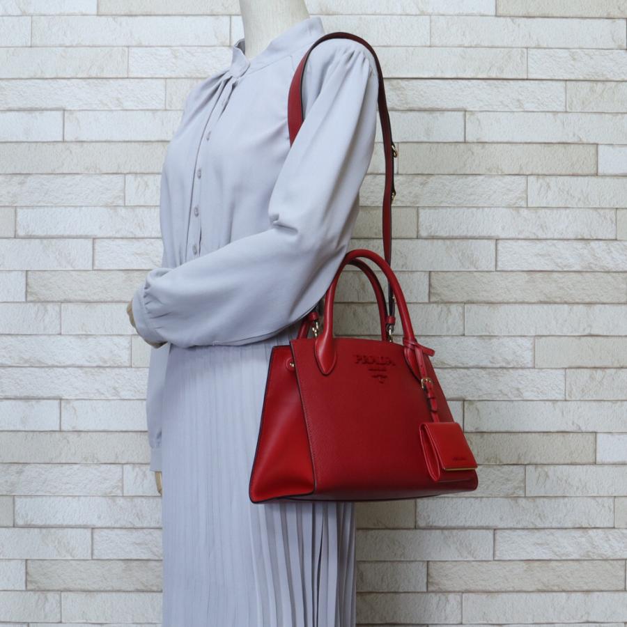 PRADA（プラダ） モノクロームバッグ ショルダーバッグ レザー 1BA156 