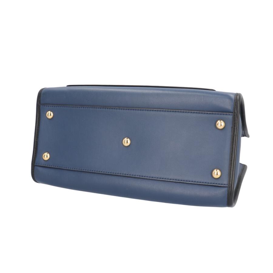 FENDI（フェンディ） ラナウェイ スモール ショルダーバッグ レザー