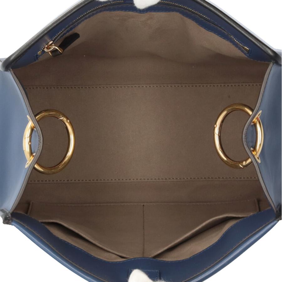 FENDI（フェンディ） ラナウェイ スモール ショルダーバッグ レザー