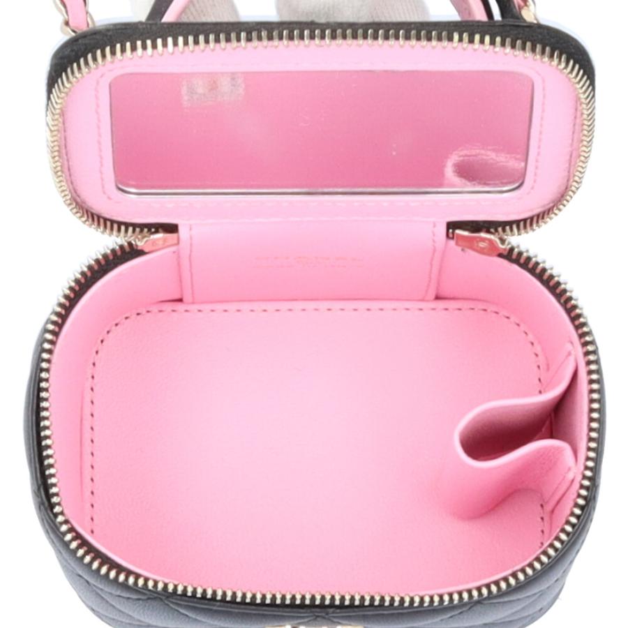 CHANEL（シャネル） スモールバニティケース マトラッセ ショルダー