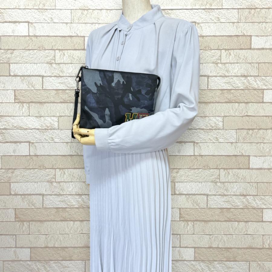 PRADA（プラダ） カモフラ柄テースト セカンドバッグ ナイロン 2NE789