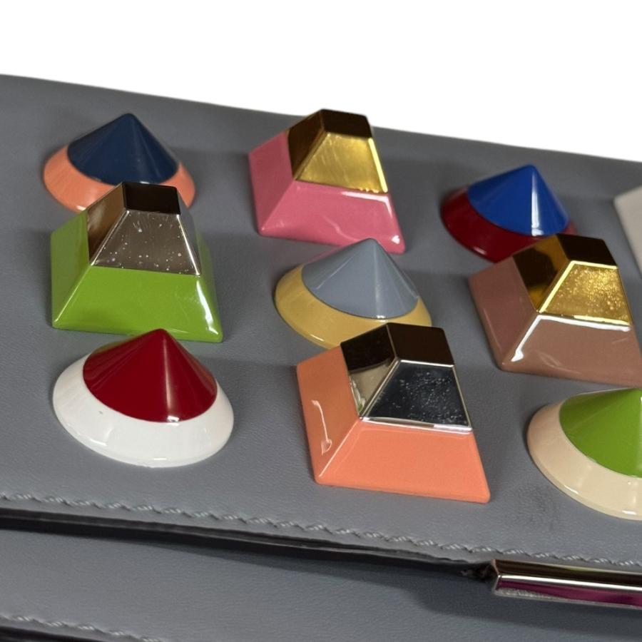 フェンディ チェーンレインボースタッズ ウォレットチェーン レザー 8M0346 レディース FENDI  中古  R&Kリサイクルキング FENDI（フェンディ） チェーンレインボースタッズ ウォレットチェーン