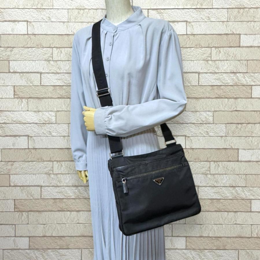 PRADA（プラダ） ショルダーバッグ ナイロン ブラック レディース 中古