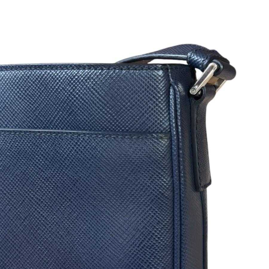 PRADA（プラダ） サフィアーノ ショルダーバッグ レザー V1082R