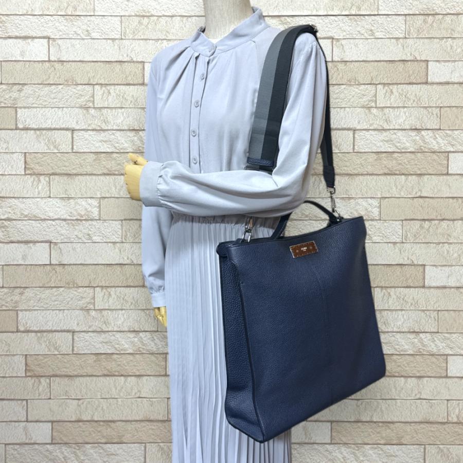 FENDI（フェンディ） ピーカブー エックスライトフィット トートバッグ